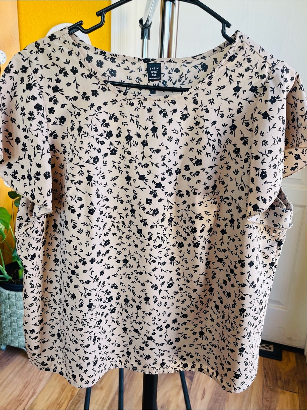 Shein Beige Floral Ruffle Sleeve Top - Size OXL